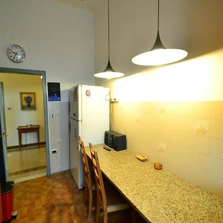 Lovely Holiday Home In Montefiridolfi With Hill View Eksteriør billede