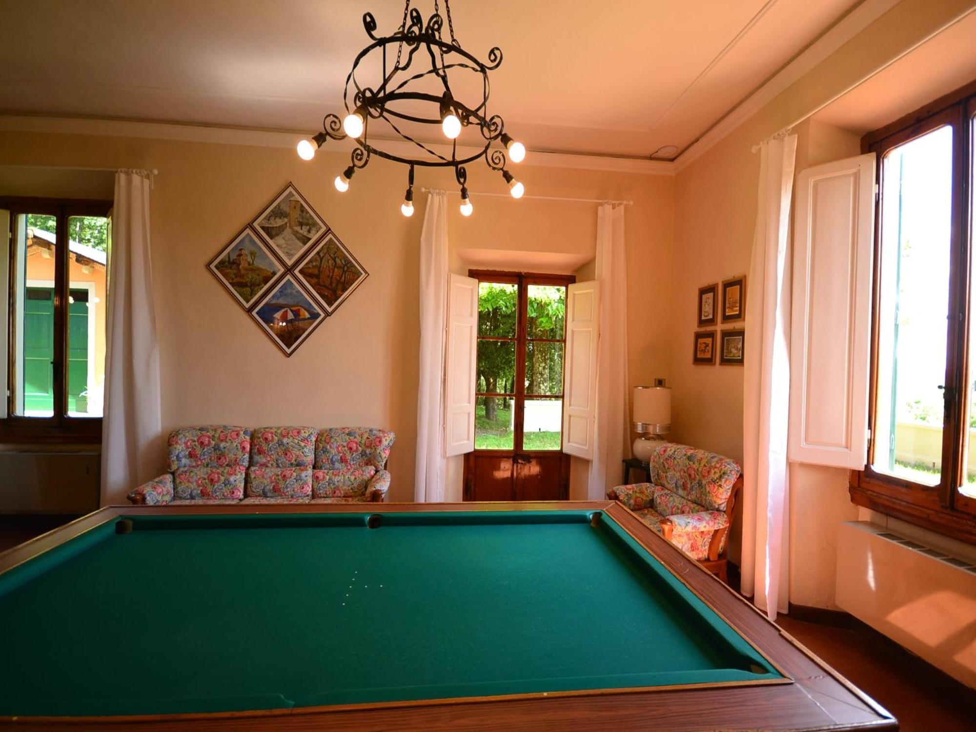 Lovely Holiday Home In Montefiridolfi With Hill View Eksteriør billede