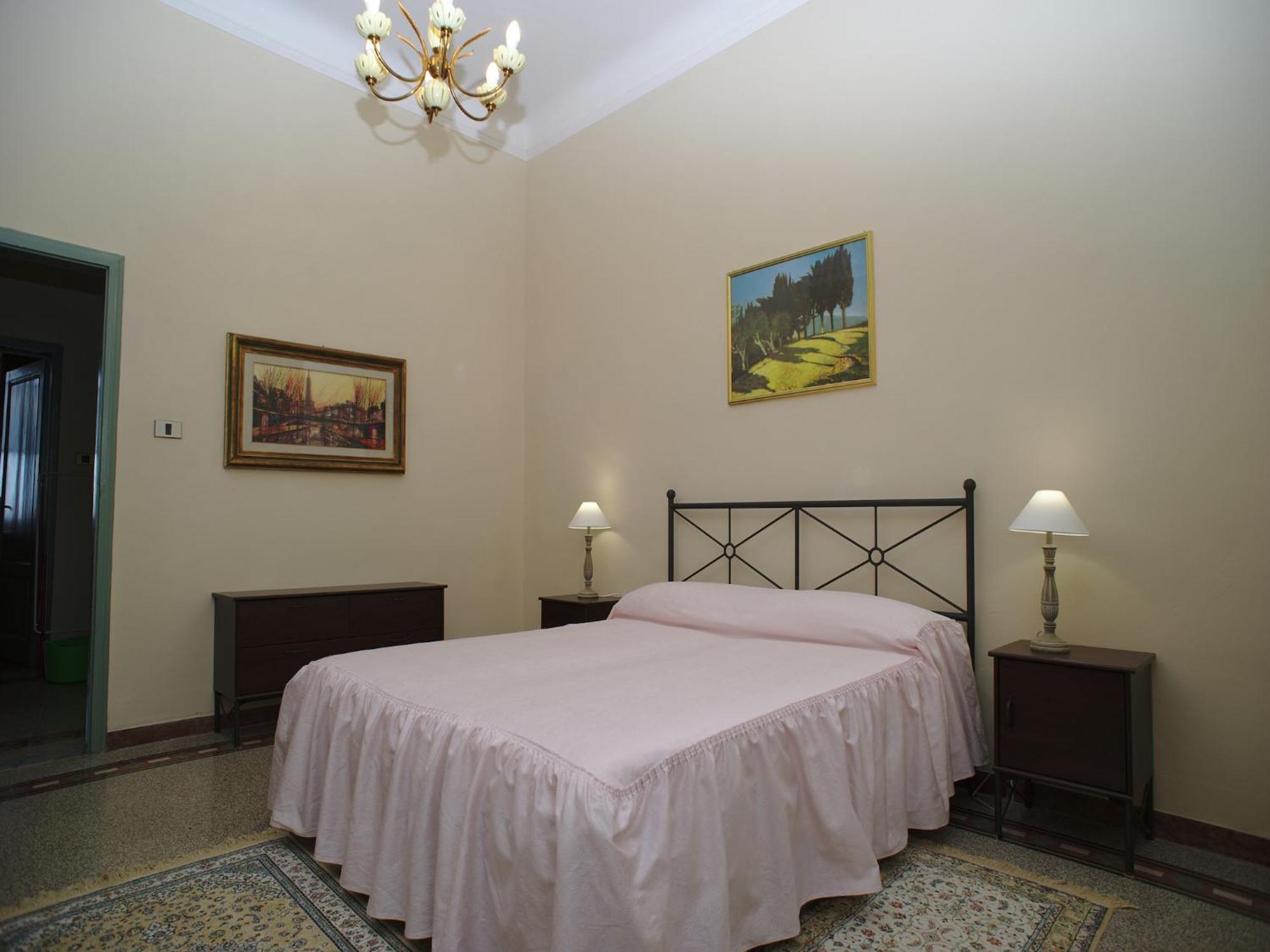 Lovely Holiday Home In Montefiridolfi With Hill View Eksteriør billede