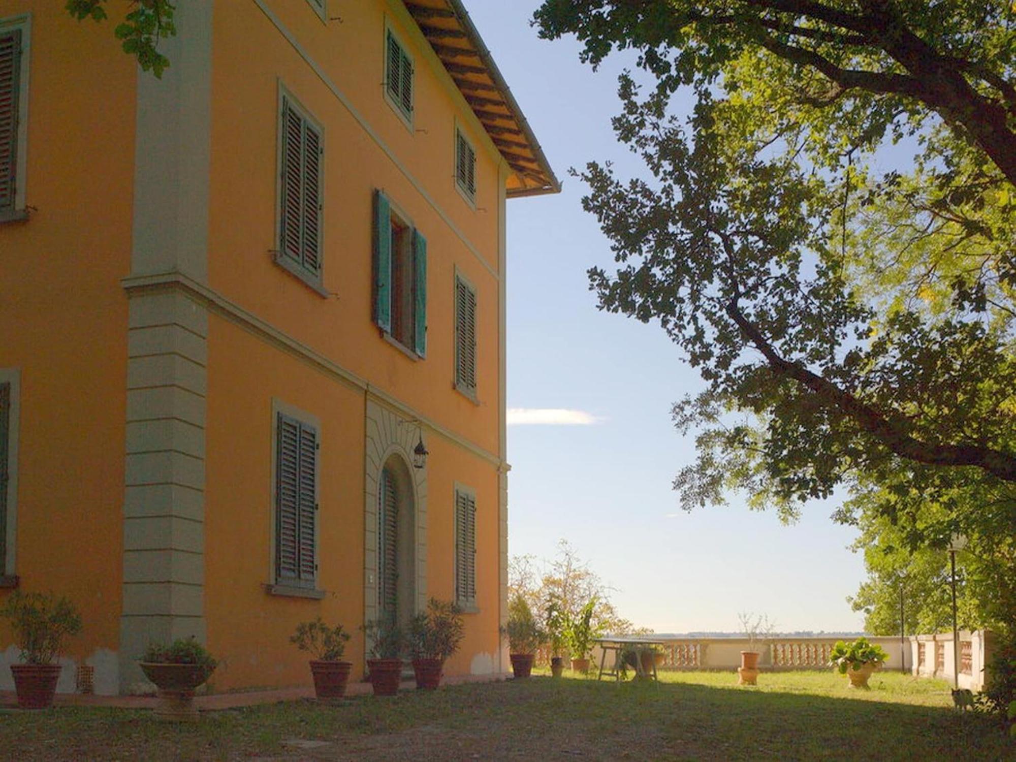 Lovely Holiday Home In Montefiridolfi With Hill View Eksteriør billede
