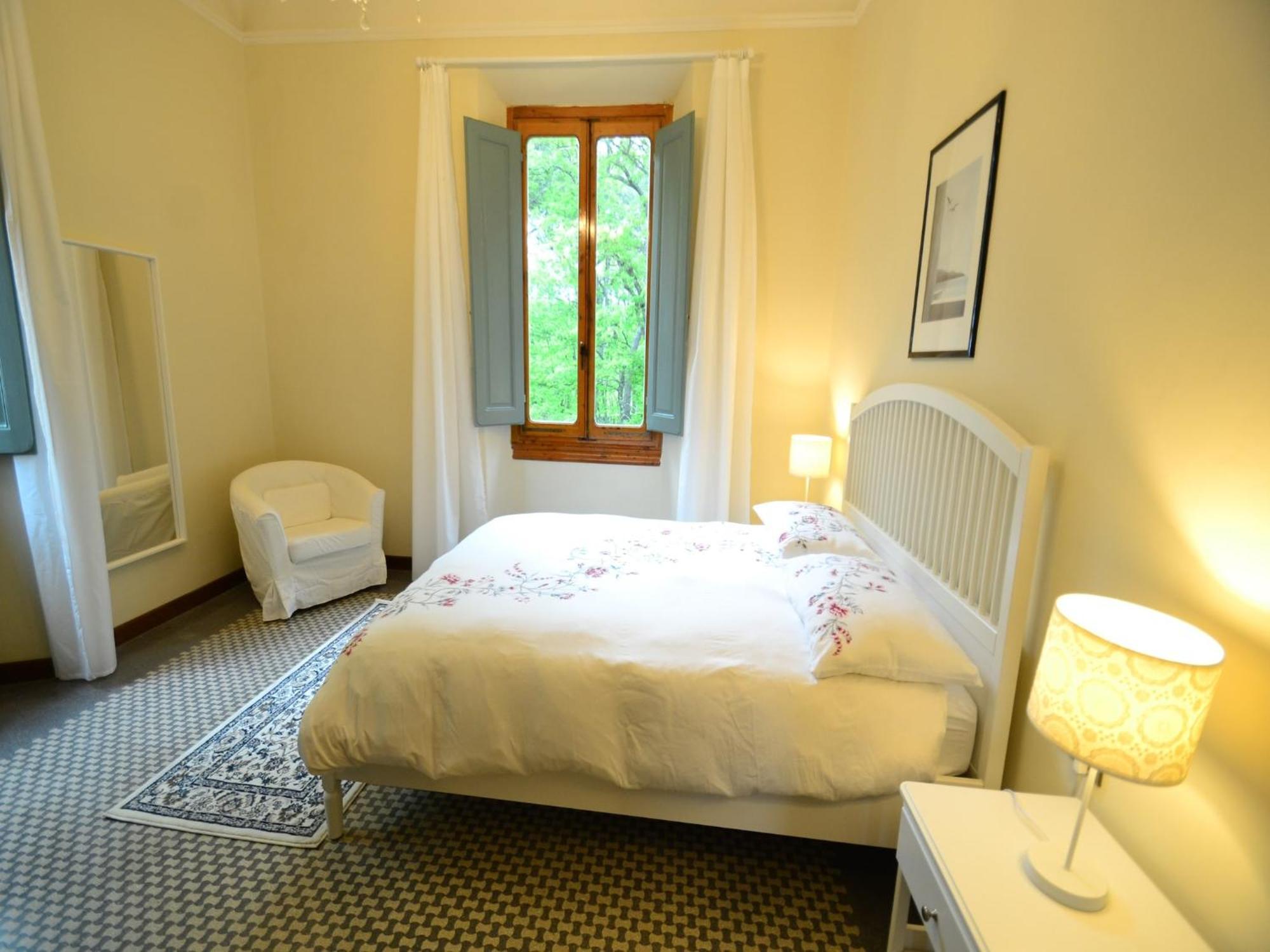 Lovely Holiday Home In Montefiridolfi With Hill View Eksteriør billede