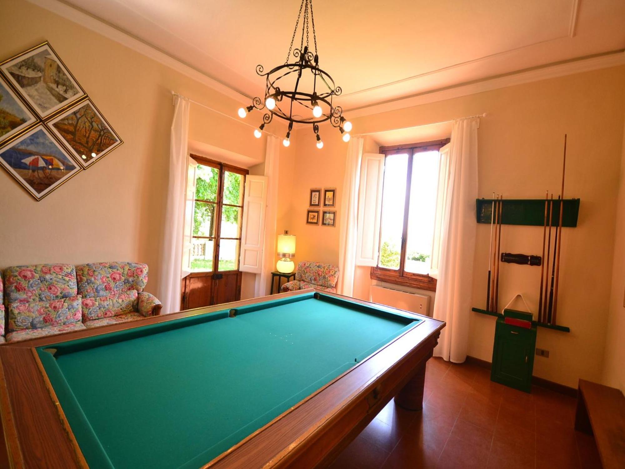 Lovely Holiday Home In Montefiridolfi With Hill View Eksteriør billede